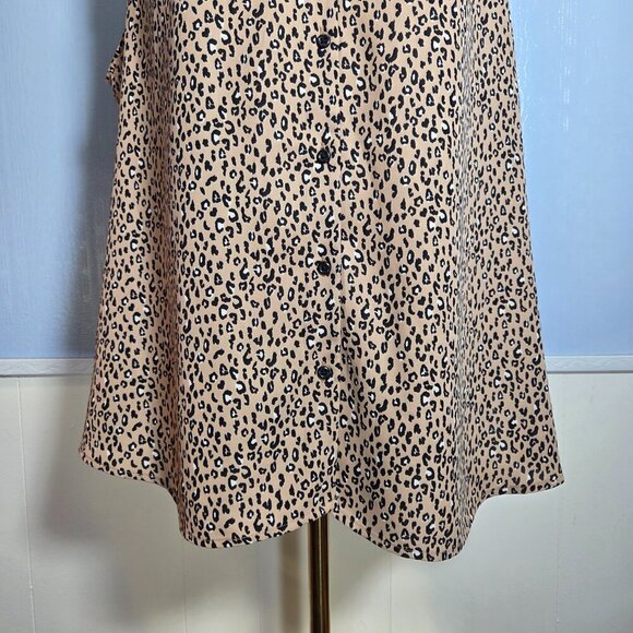 By Design Extra Large Tan Black Animal Print V Neck Sleeveless Button Up Blouse - Picture 3 of 8